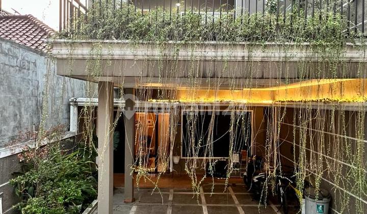 Rumah Siap Huni Private Pool di Dekat Cilandak Ragunan