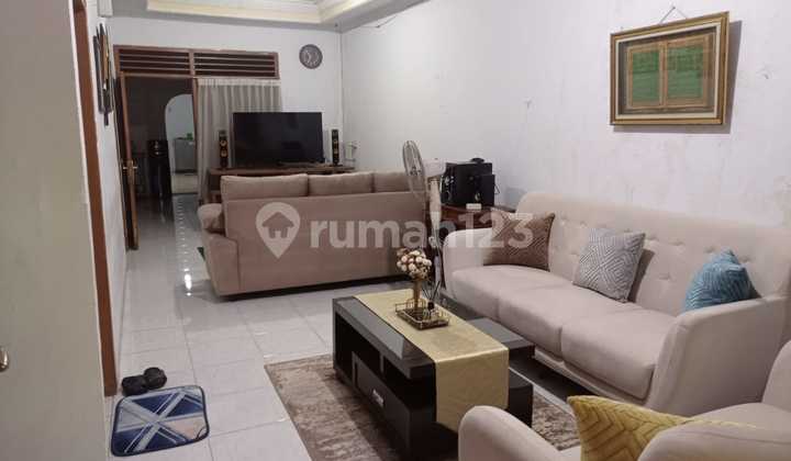 Rumah Depan Kota Casablanca Tebet Jakarta Selatan 2