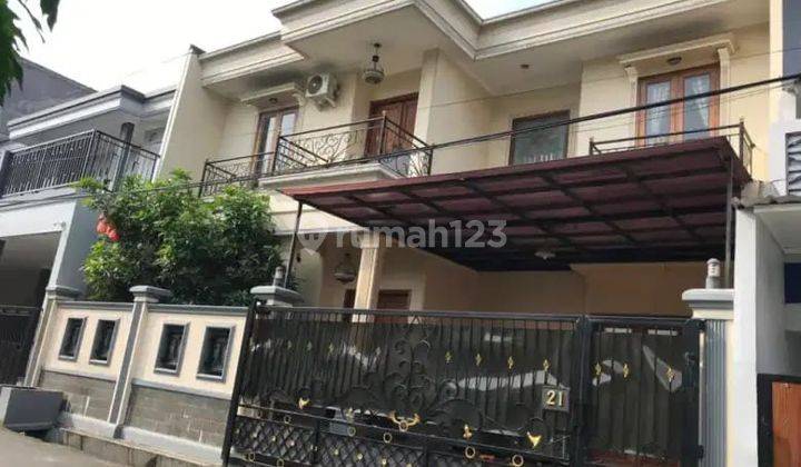 Rumah 2 Lantai Bagus SHM di Rawamangun , Jakarta Timur 1