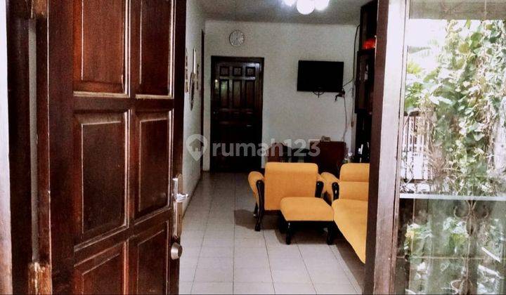 Rumah 2 Lantai Bagus SHM di Utan Kayu, Jakarta Timur 2