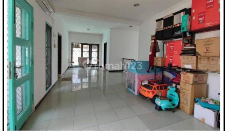 Rumah 2 Lantai Bagus di Jl. Mampang Prapatan, Jakarta Selatan 2