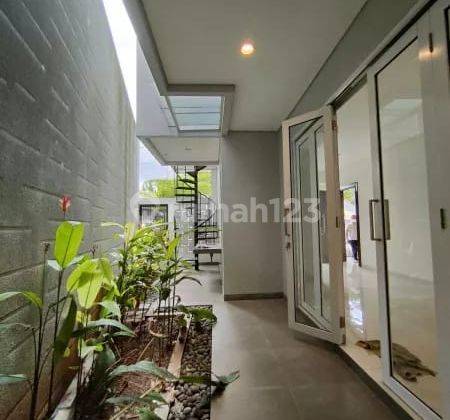 Rumah 2 Lantai Bagus Komplek Pondok Bambu Jakarta Timur 2