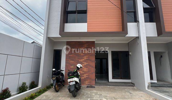 Rumah 2 Lantai Bagus di Cluster Pondok Kelapa, Jakarta Timur 1