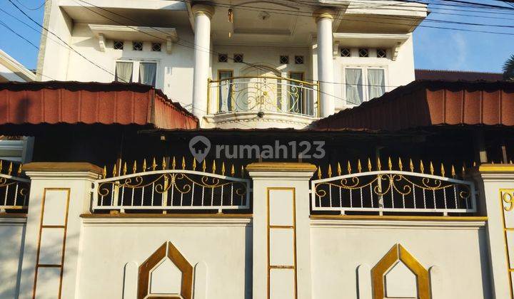 Rumah 2 Lantai Bagus SHM di Kalisari, Jakarta Timur 1