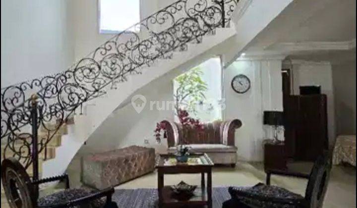 Rumah 2 Lantai Bagus SHM Komplek Billymoon Jakarta Timur  1