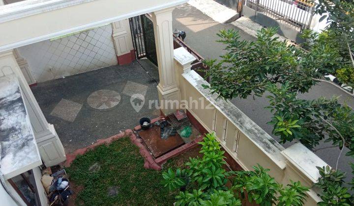 Rumah 2 Lantai Bagus SHM di Komplek Buaran, Jakarta Timur 1