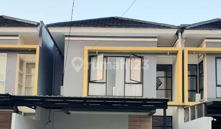 Luxury 2-Story House on Kodau Main Road, Jati Mekar, Bekasi