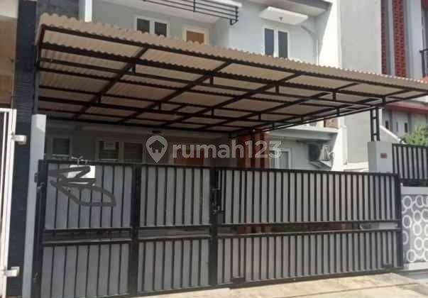 Rumah 2 Lantai Bagus SHM di Komplek Billymoon , Jakarta Timur 1