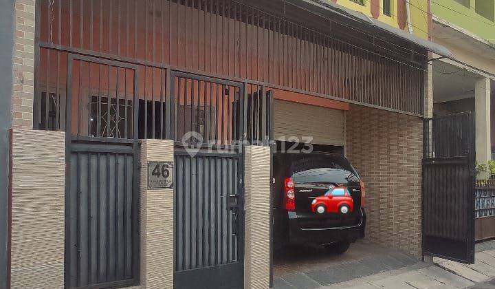 Rumah 2 Lantai Bagus Dekat Puskesmas Johar Baru , Jakarta Pusat 1