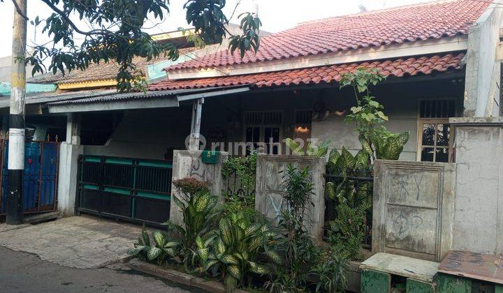 Rumah Bagus Semi Furnished SHM di Jatikramat , Bekasi 1