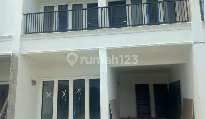 Rumah Murah 3 Lantai di Cakung Jakarta Timur