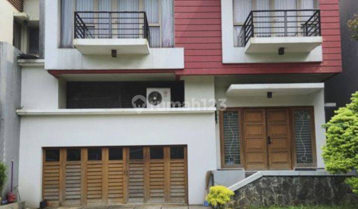 Rumah 2 Lantai Bagus Semi Furnished di Raffles Hill , Depok 1