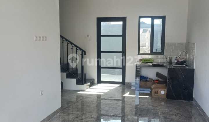 Rumah Baru Dalam Cluster Di Jatiwaringin 2