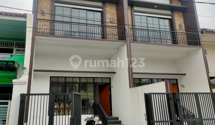 Cheap Luxury House Rawamangun