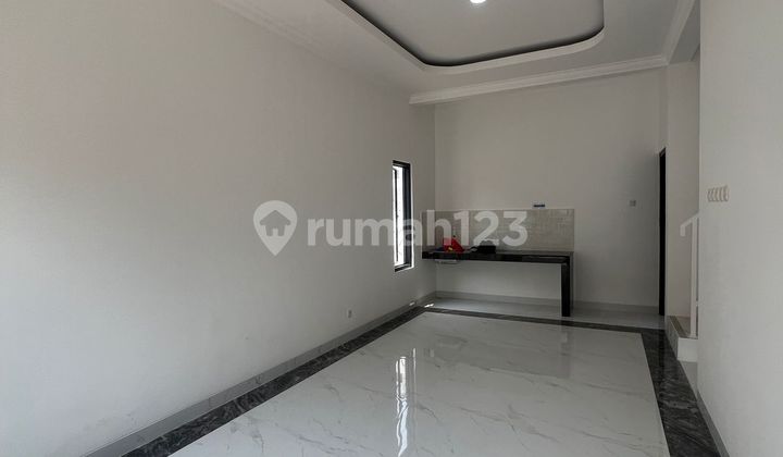 Rumah baru siap huni tidak banjir dekat ke akses tol Jatiwaringin 2