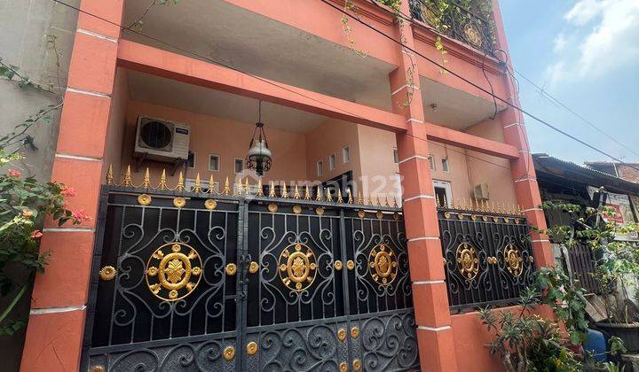 Turun Harga. Rumah 2 Lantai Bagus SHM di Cipinang, Jakarta Timur 1