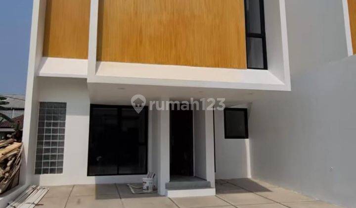 Rumah 3 Lantai Baru SHM di Bintara, Bekasi 1