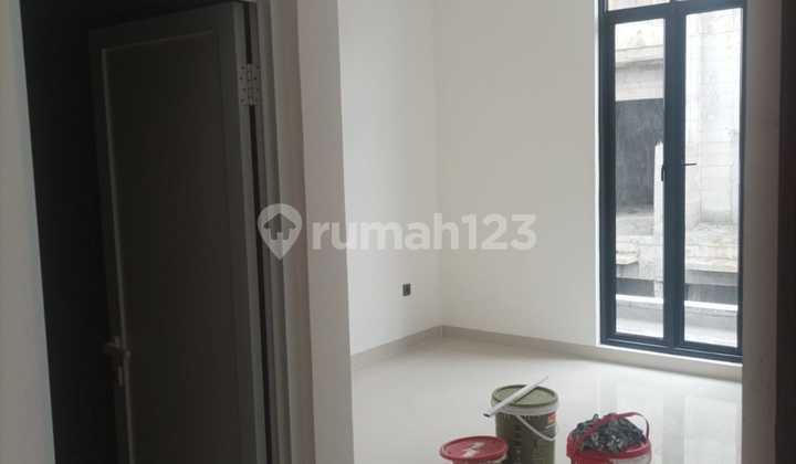 Rumah Baru 3 Lantai, Cluster  Baru di Pondok Kelapa Jakarta Timur  2