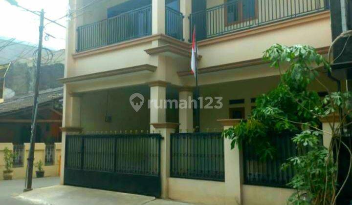 Rumah dalam komplek di Pondok kelapa jakarta timur 2 Lantai SHM 1