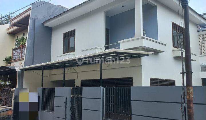 Rumah 2 Lantai Baru Renovasi di Rawamangun, Jakarta Timur 1