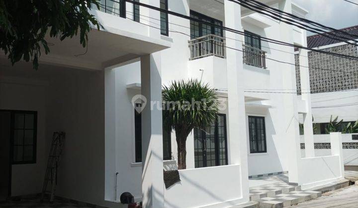 Rumah 2 Lantai Hook SHM di Jatibening, Bekasi 1