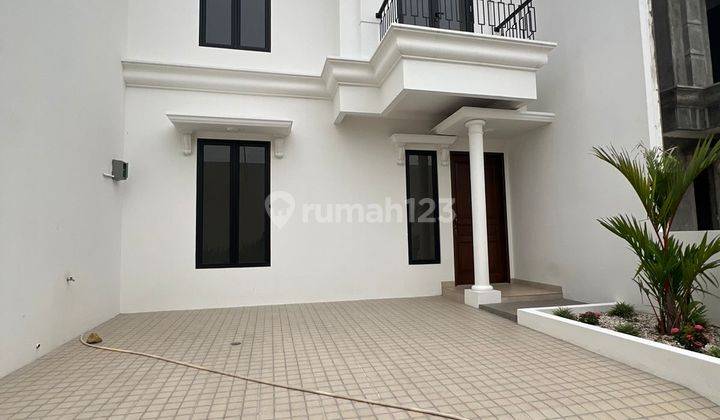 Rumah 2 Lantai SHM di Jatibening, Bekasi 1