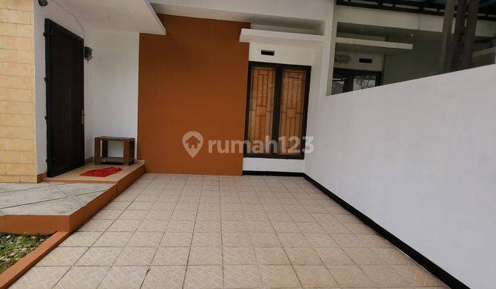 Rumah Siap Huni Semi Furnished di Jatiwaringin, Bekasi 2