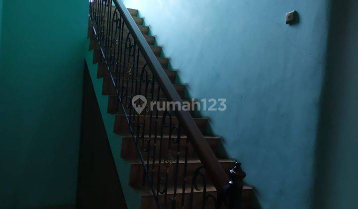 Rumah Besar Posisi Hook di Komplek Pondok Kelapa, Jakarta Timur 2