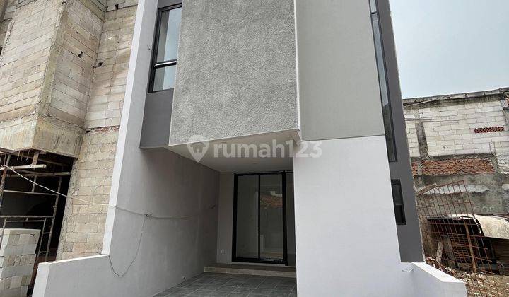 Rumah Dalam Townhouse Exclusive di Condet Jakarta Timur  1