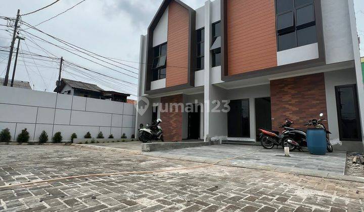 Rumah di Pondok kelapa jakarta timur SHM lokasi strategis  1