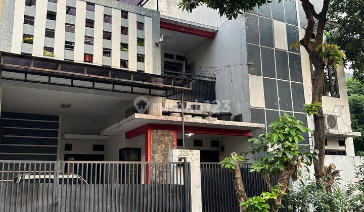 Rumah 2 Lantai SHM di Dalam Komplek Kalisari, Jakarta Timur 1