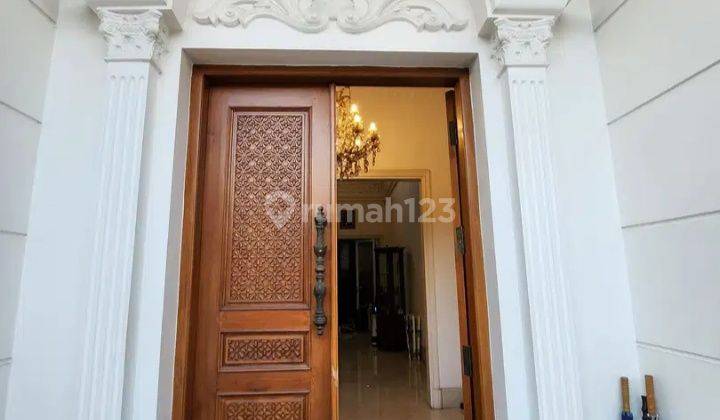 Rumah Mewah Full Furnished di Komplek Billymoon, Pondok Kelapa 2