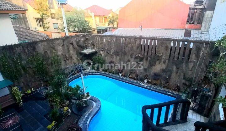 Rumah mewah luas dengan kolam renang pondok  jakarta timur  2