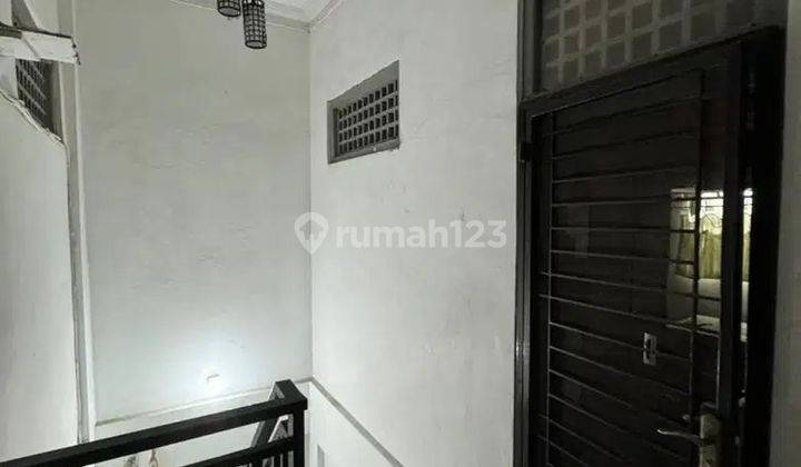 Rumah 2 Lantai Full Furnished SHM Didalam Komplek Duren Sawit, Jakarta Timur 2