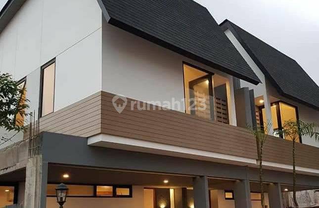 Rumah 2 Lantai Baru Desaign Tropical di Ciracas, Jakarta Timur 1