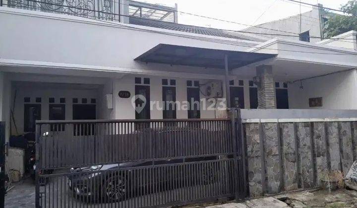 Rumah 2 Lantai Bagus SHM di Komplek Pondok Bambu, Jakarta Timur 1