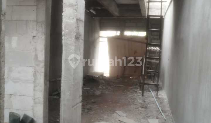 Rumah Cantik dan Baru 2 lantai di dalam Komplek di Duren Sawit Jakarta Timur  2