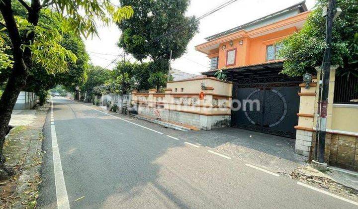 Rumah Mewah Full Furnished SHM di Duren Tiga, Jakarta Selatan 2