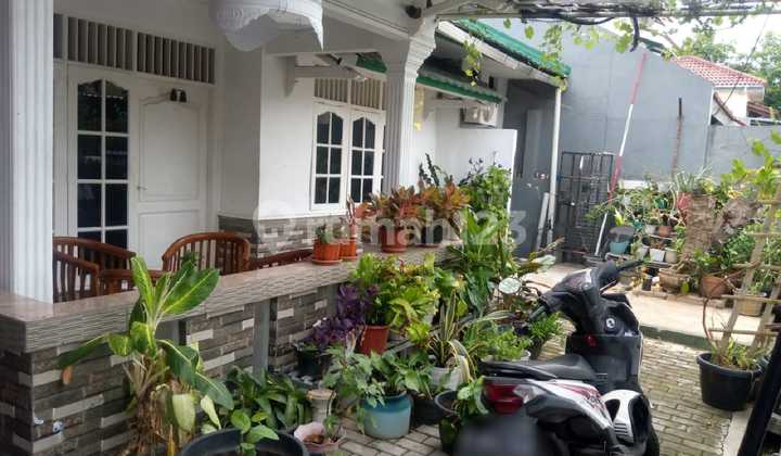 Rumah Bagus dalam Komplek One Get System Duren Sawit, Jakarta Timur 2