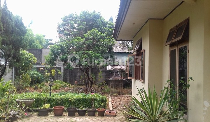 Dijual Rumah + Klinik Kesehatan Lokasi Strategis Nyaman dan Aman Cipayung Jakarta Timur 2