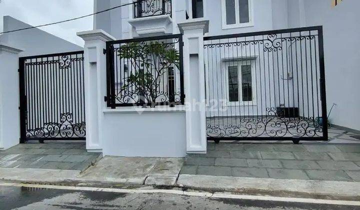 Rumah Baru Mewah SHM di Duren Sawit, Jakarta Timur 1