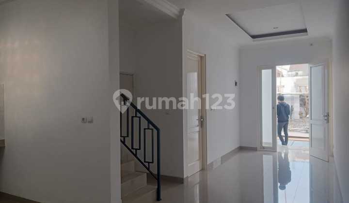 Rumah Amerika Clasic Pondok Kopi Pondok Kelapa Jakarta Timur 2