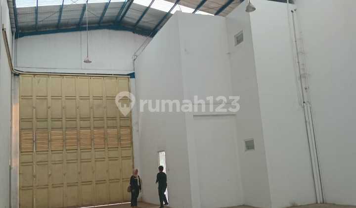 Gudang Muat Kontainer 40 feet Di Kawasan Bantar Gebang, Bekasi