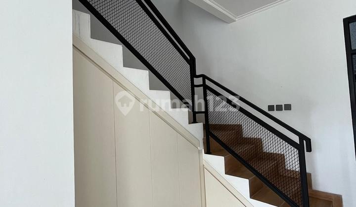 Dijual Rumah 2 Lantai di Galaxy Bekasi Siap Huni Dijual Rumah 2 Lantai di Galaxy Bekasi Siap Huni