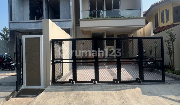 Rumah Baru 2 Lantai dalam Komplek Jatibening, Bekasi