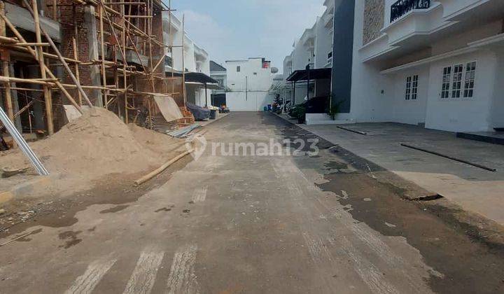 Rumah Baru SHM di Cluster Pondok Bambu, Jakarta Timur 2