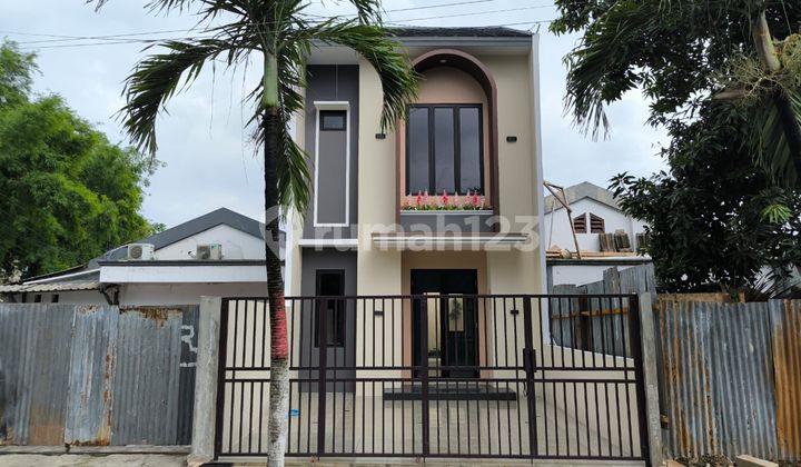 Rumah, 2 Lantai, SHM, bisa KPR di Cikunir Bekasi