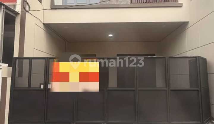 Rumah baru minimalis modern di Rawamangun, Jakarta Timur