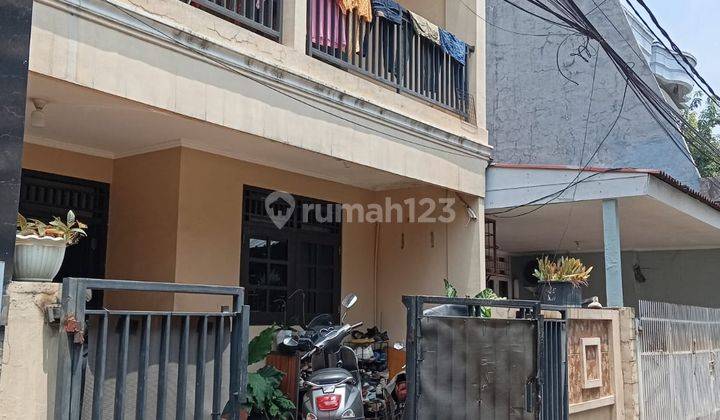 Rumah 2 Lantai Bagus SHM di Komplek Pondok Kelapa, Jakarta Timur 1