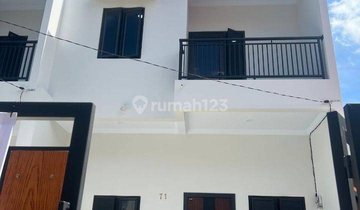 Rumah modern 2 lantai di lokasi strategis kalisari jakarta timur 1